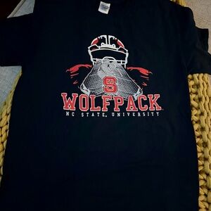 North Carolina State Wolfpack Men's Black Football Graphic T Shirt, Size Large
